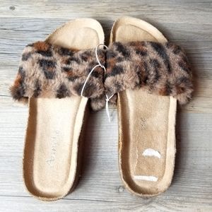 Anneliese Faux Fur Leopard Print Single Strap Cork Slide-On Sandals NWOT